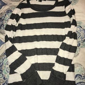 small stripped forever 21 sweater/ long sleeve